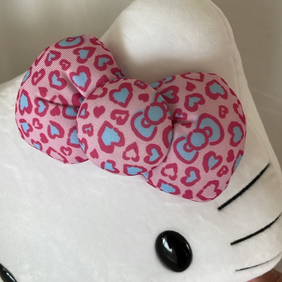 Hello Kitty Rare Swimsuit Plush - Picture 9 of 10